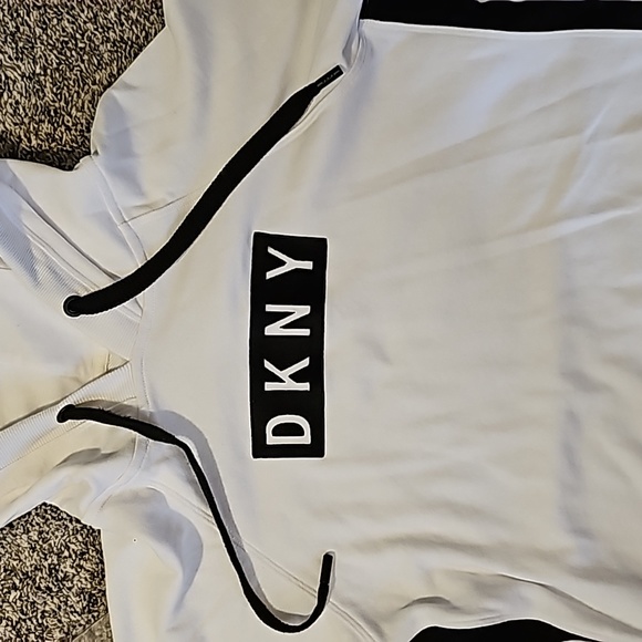 STUNNING DKNY WHITE HOODIE DRESS - Picture 3 of 9